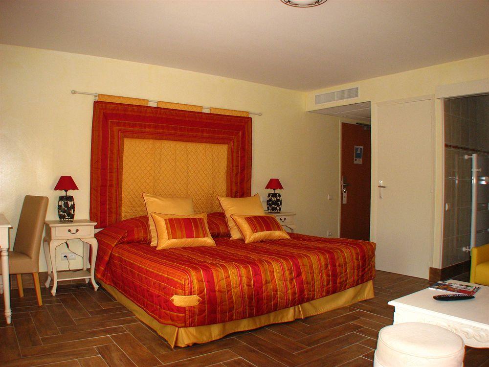 Hotel Sanary, Soleil Et Jardin - Renovation Hiver 2024-25 Eksteriør billede