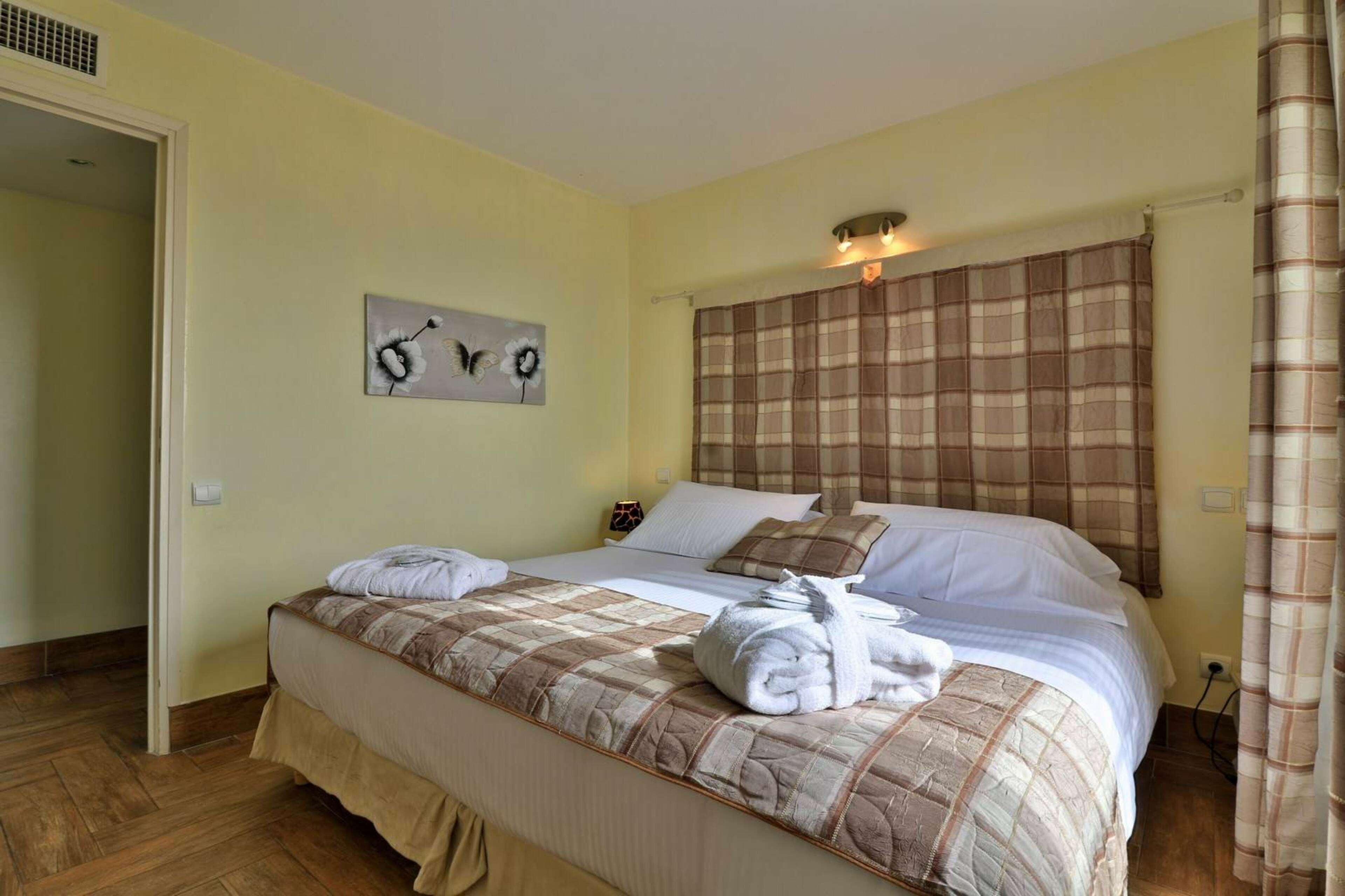 Hotel Sanary, Soleil Et Jardin - Renovation Hiver 2024-25 Eksteriør billede