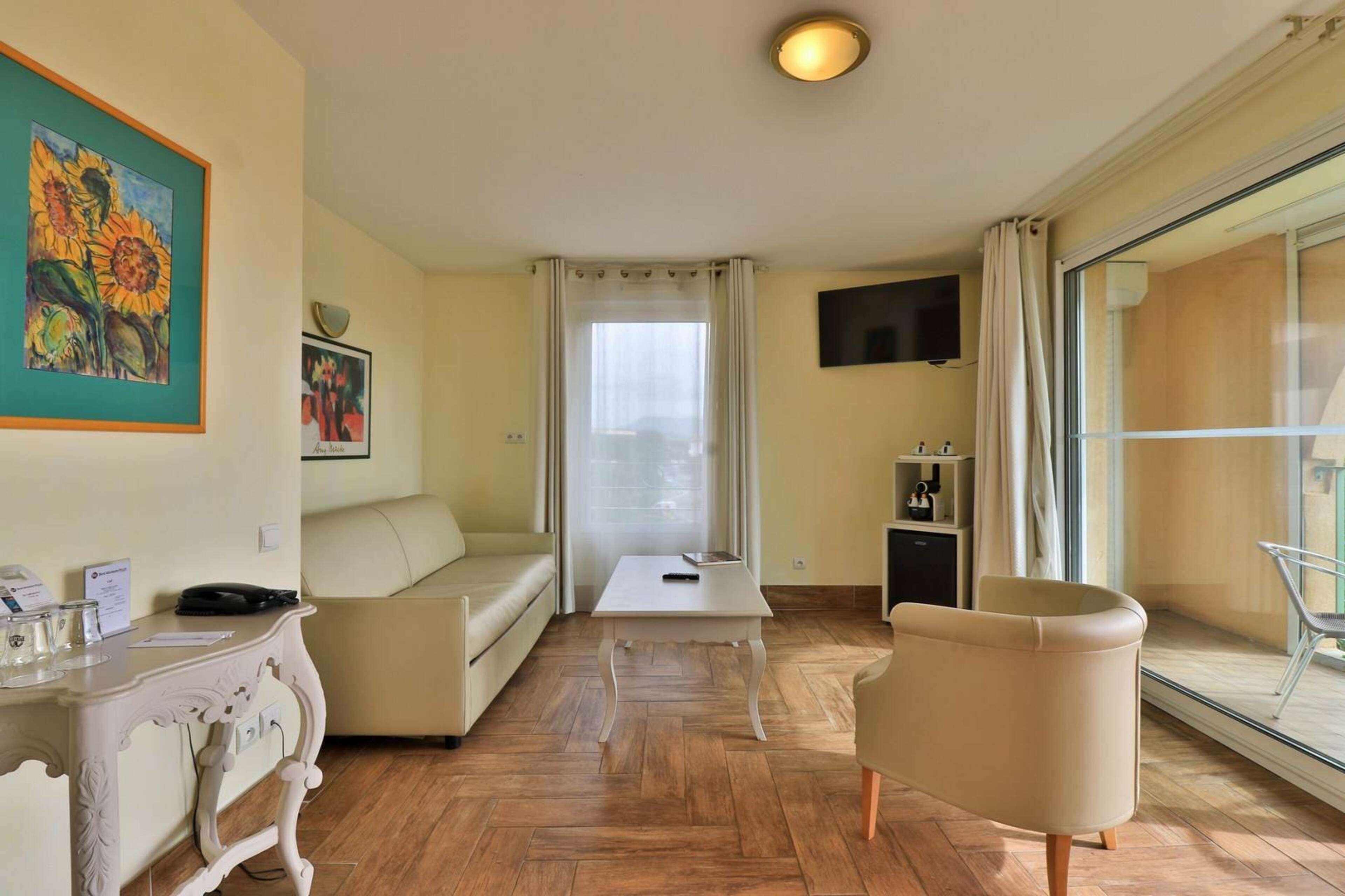 Hotel Sanary, Soleil Et Jardin - Renovation Hiver 2024-25 Eksteriør billede