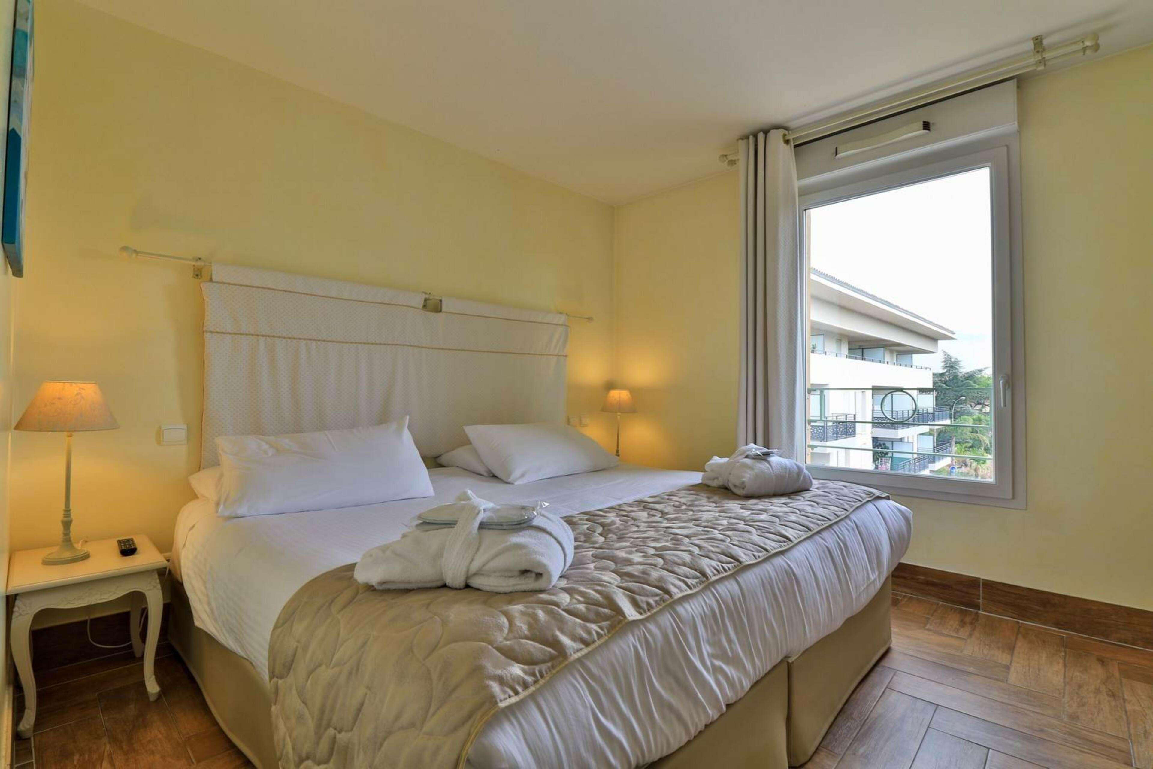Hotel Sanary, Soleil Et Jardin - Renovation Hiver 2024-25 Eksteriør billede