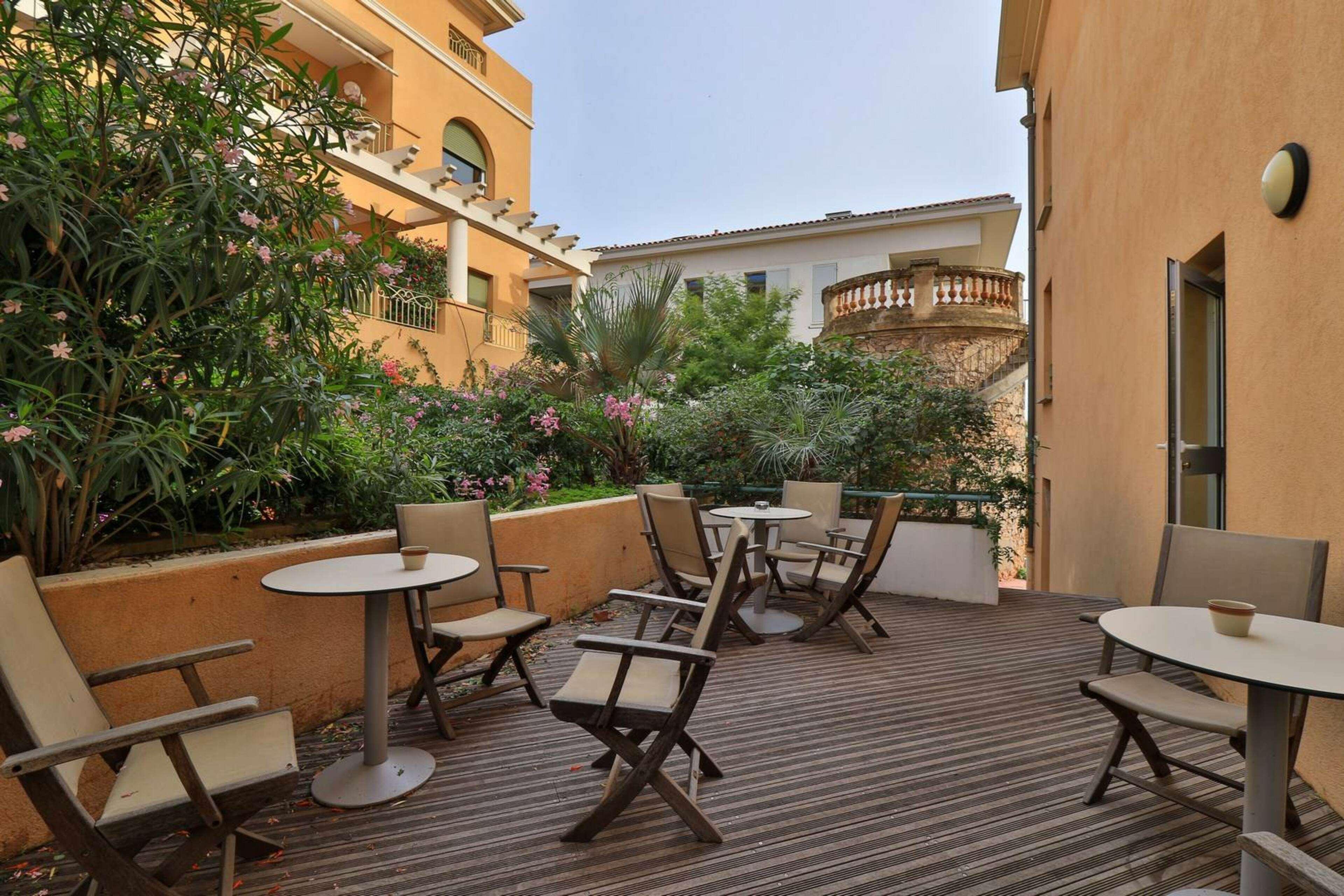 Hotel Sanary, Soleil Et Jardin - Renovation Hiver 2024-25 Eksteriør billede