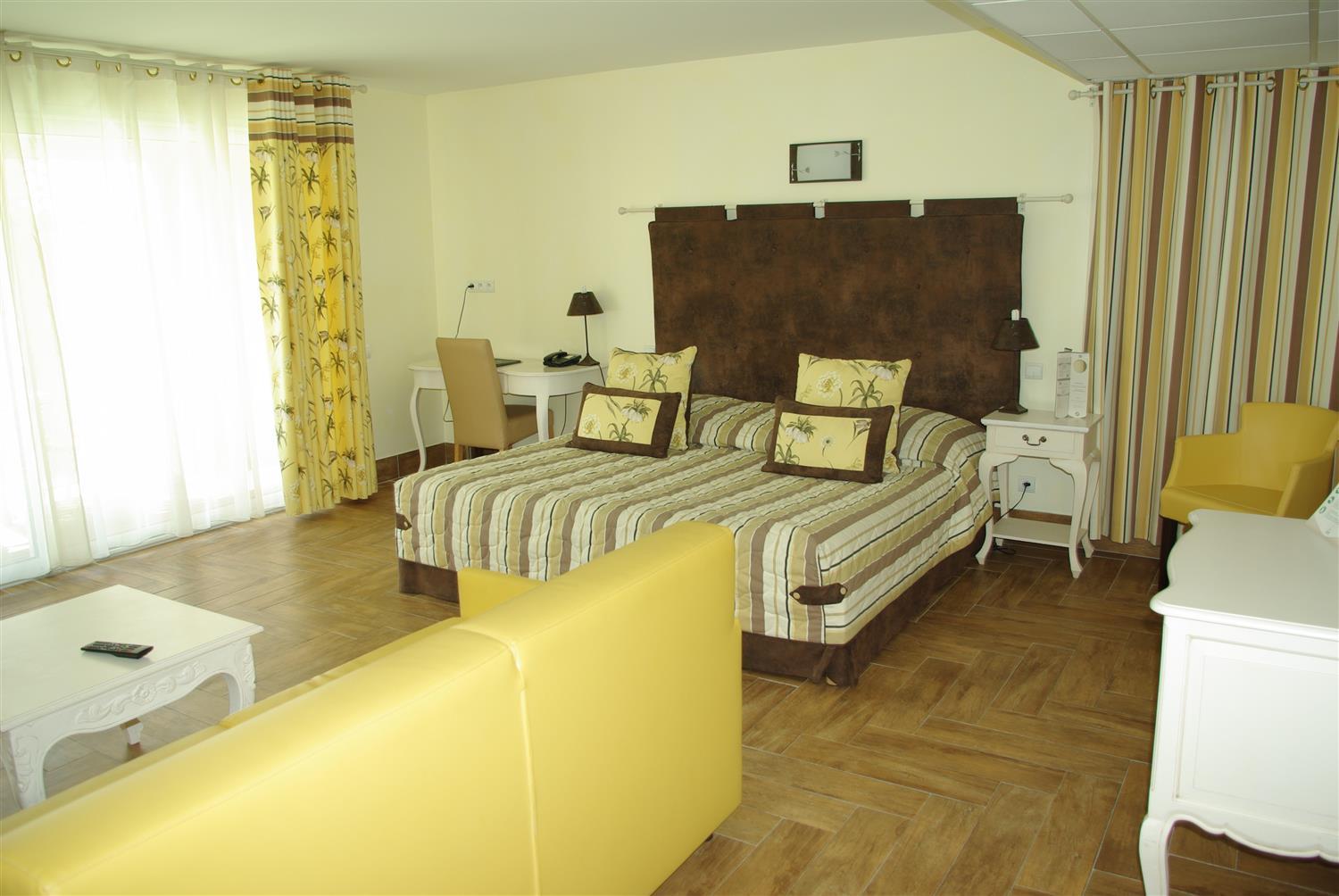 Hotel Sanary, Soleil Et Jardin - Renovation Hiver 2024-25 Eksteriør billede